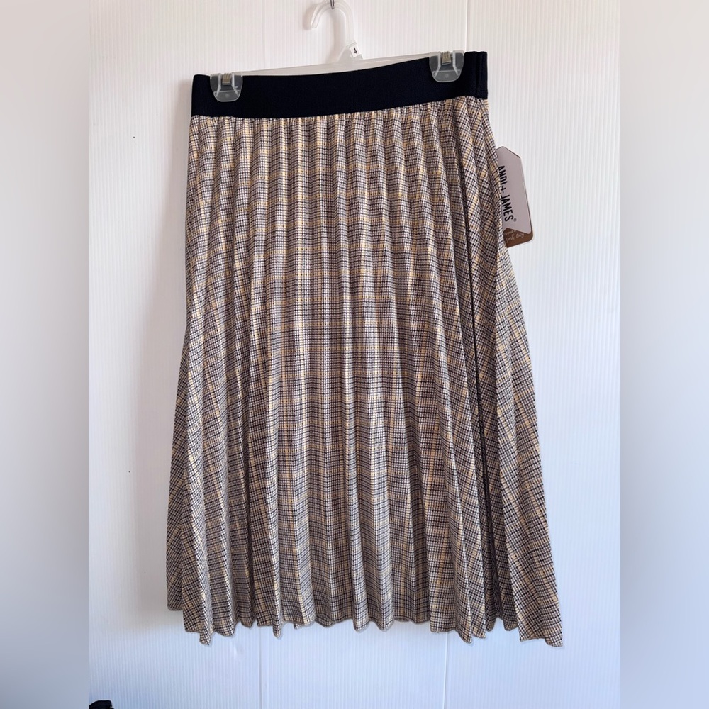 NWT Andi + James Women’s Plaid Pleated Skirt Sz S Fully Lined